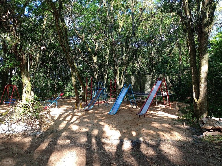 Glamping às margens da represa dos Alagados