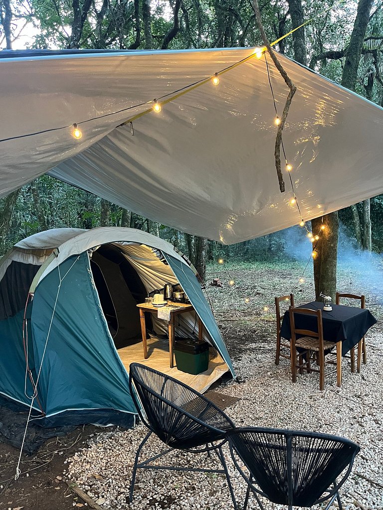 Glamping às margens da represa dos Alagados